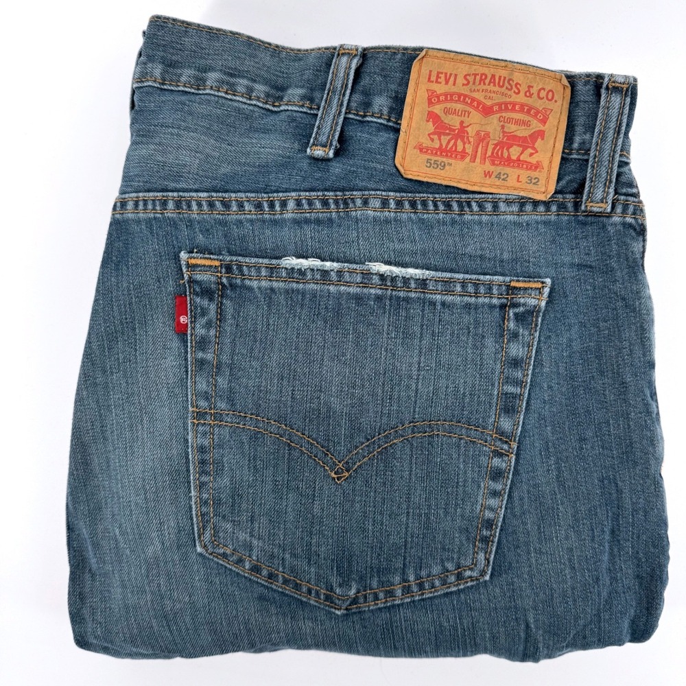 Levis 559 Relaxed Straight Mens 42x32 Jeans Blue Medium Wash Stretch Cotton - Picture 1 of 7